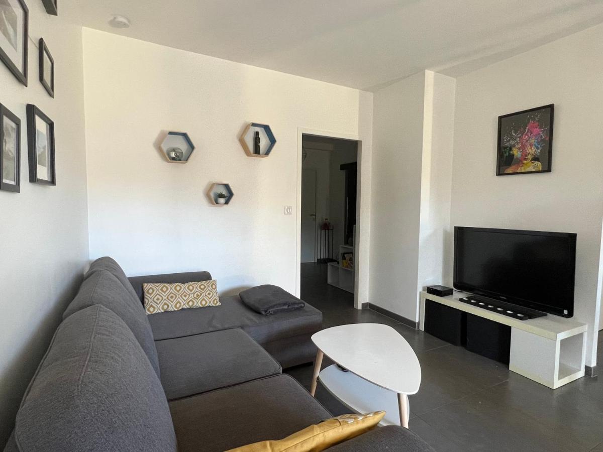 Superbe Appartement Centre Ville Nimes Exterior photo